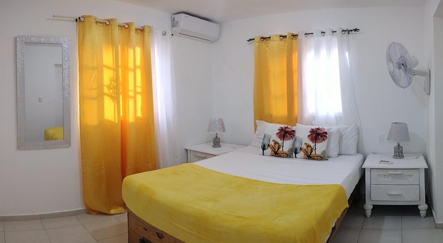 Hostal Palmas De Punta Cana Hotel Eksteriør billede